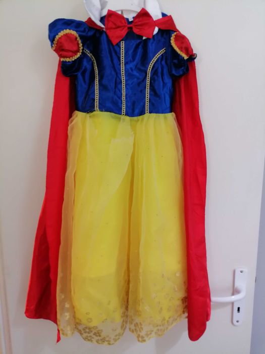 Карнавални рокли на Снежанка и Ана СЪС ЗАБЕЛЕЖКИ