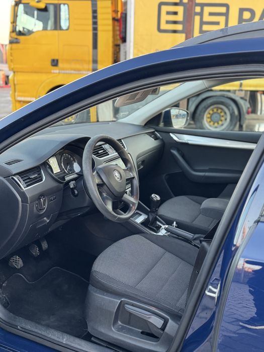 Vand Skoda III, 1.6 TDI 110 cp, impecabilă