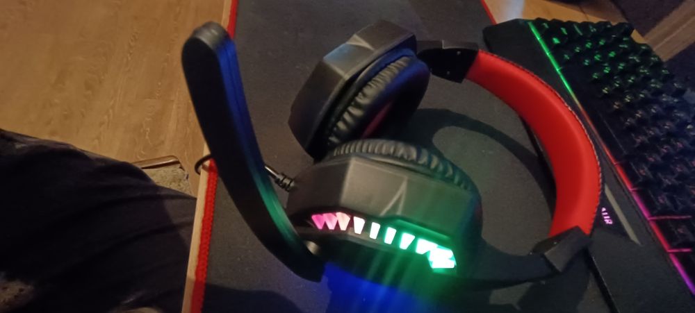 Продам игровые наушники