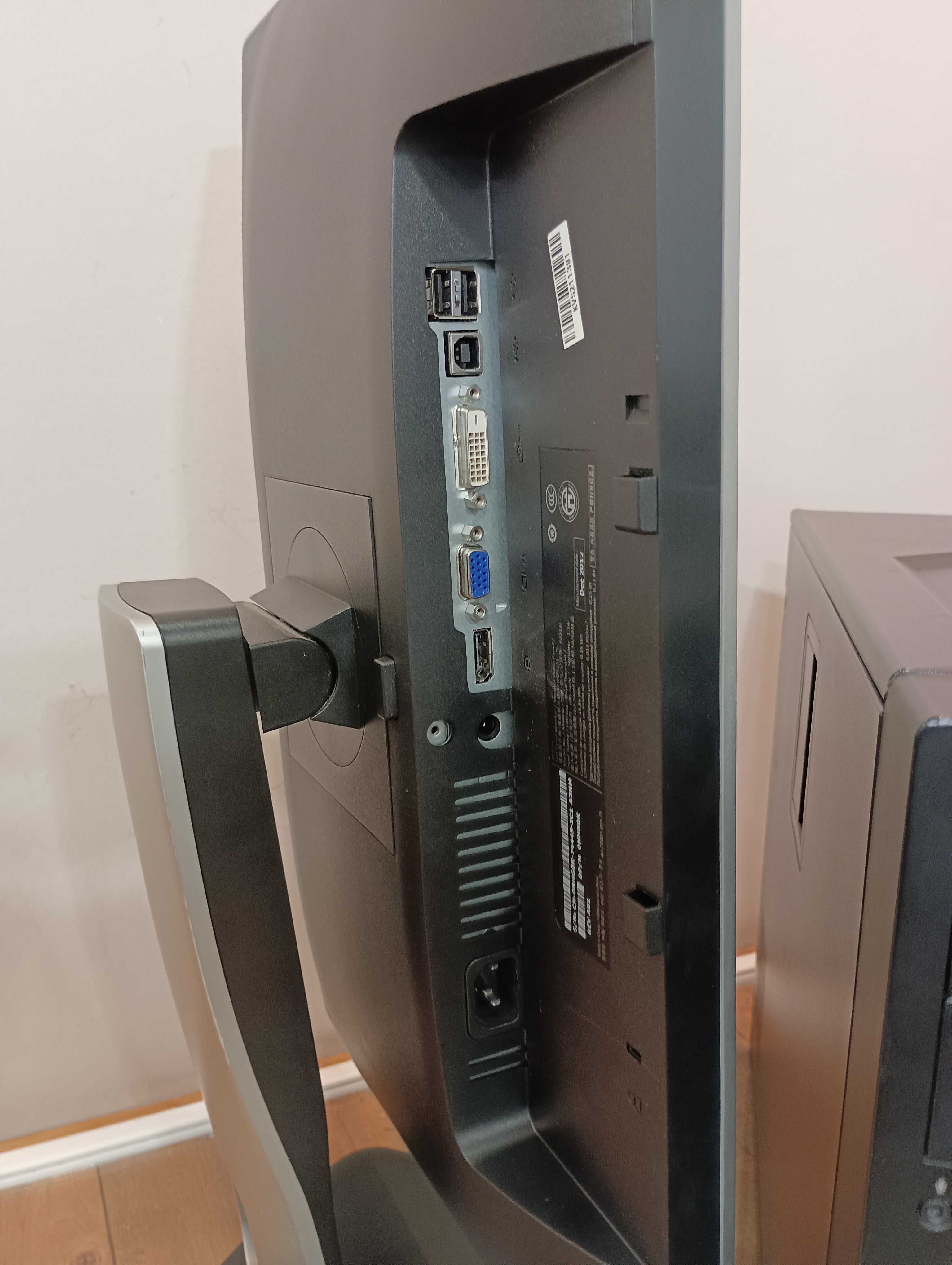 Компютър  Dell Precision T1700 Xeon E3 1220 + монитор , клавиатура и