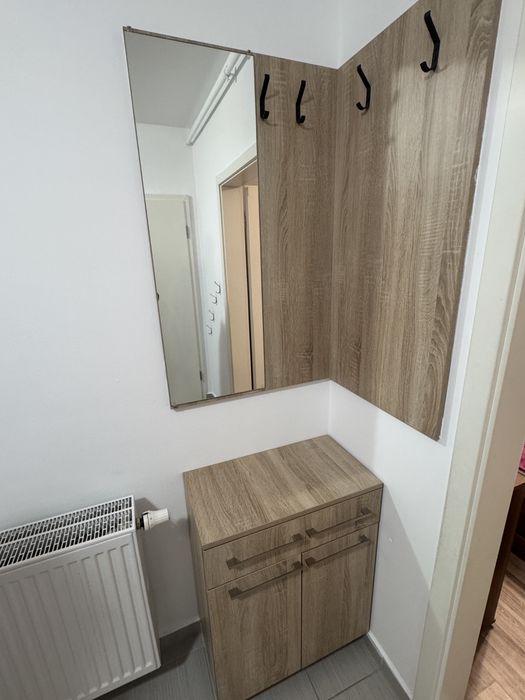 Cuier cu oglinda si dulap