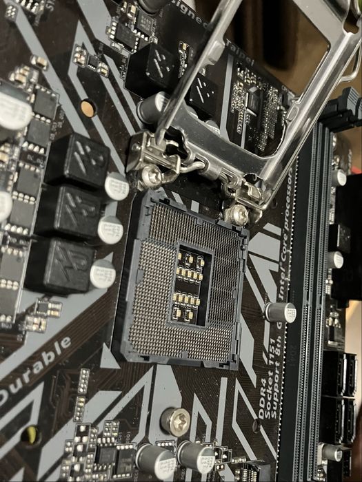 Vand placa de baza defecta