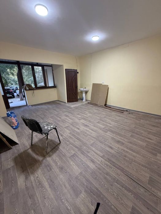 Сдается в Аренду Офис 45 кв Ментро Ойбек , коммерческое помещение