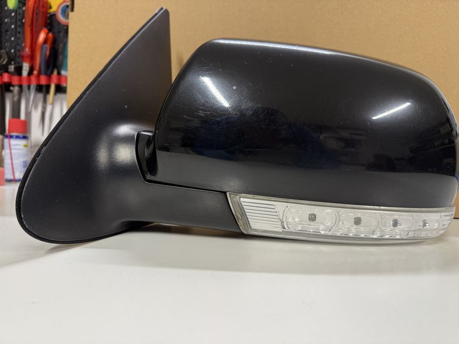 Hyunday santa fe огледало