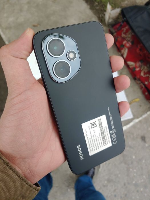 Honor 400 12/256 Gb sotiladi