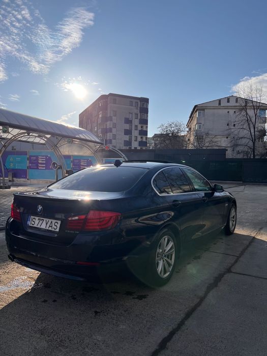 BMW Seria 5 F10 520D automat trapa piele keyless