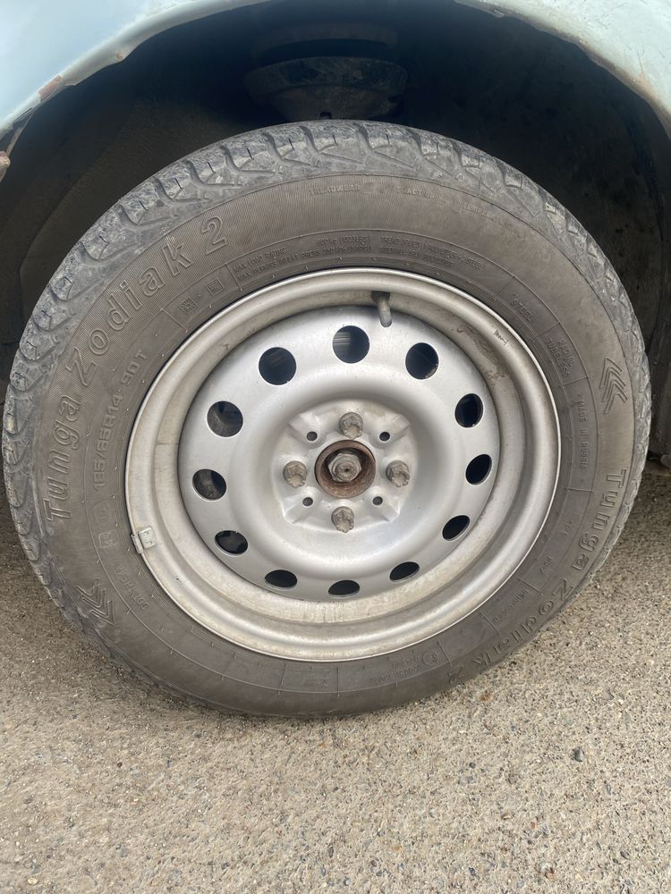 Покрышка 185x65 штамп диска R14. 4x100
