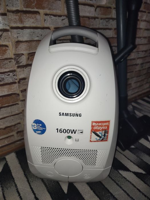 Продается пылесос Самсунг
