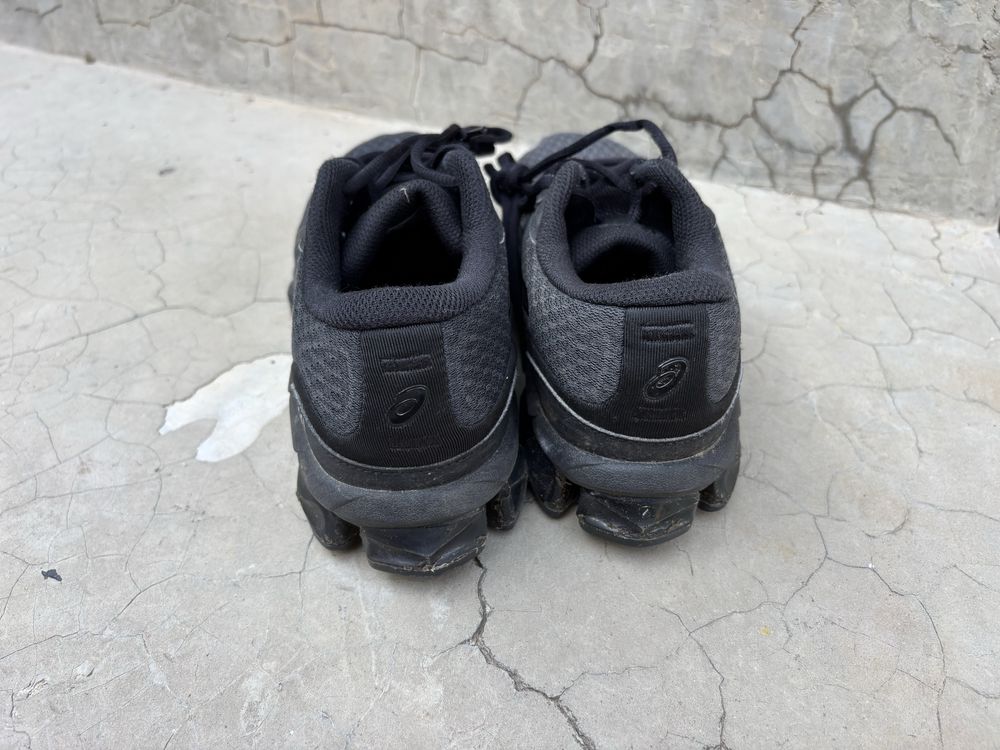 Обувки Asics