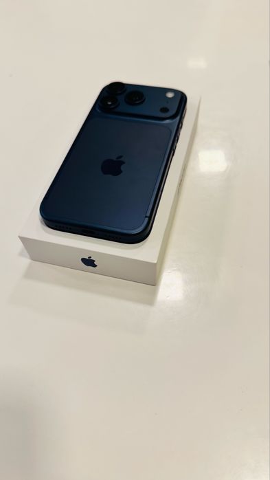 Iphone 17 Pro 256GB син