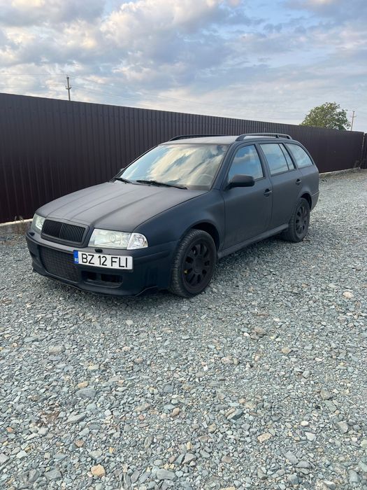 Vând Skoda Octavia 4x4 1.9 TDI – Recondiționată complet
