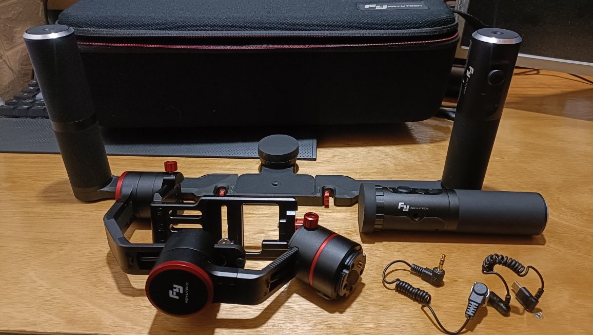 Gimbal Feiyu tech a1000 pentru camere mirrorless și DSLR
