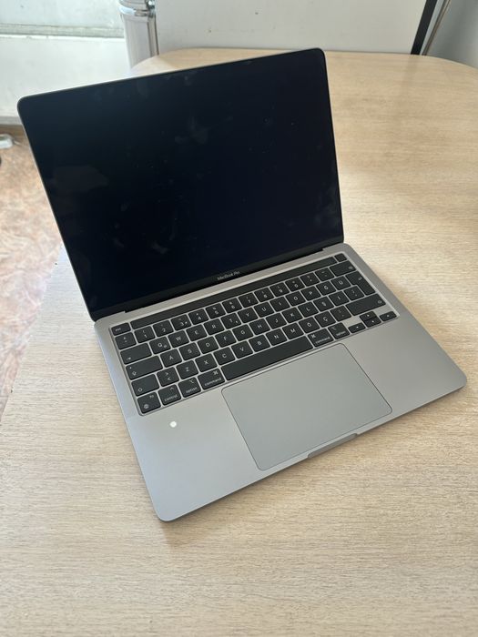 Macbook pro m1 16/256