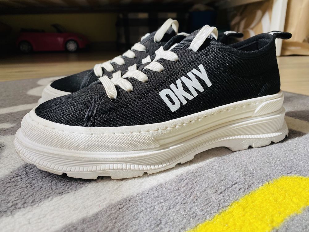DKNY-обувки с платформа!