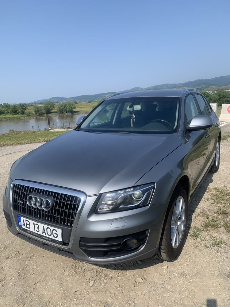Vind Audi Q 5 ,an 2012