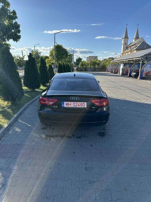 Audi A5 2011 2.0 143cp