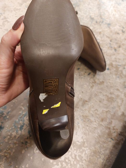 Cizme/ botine Paola Feri mărime 38. Piele naturala. Noi.