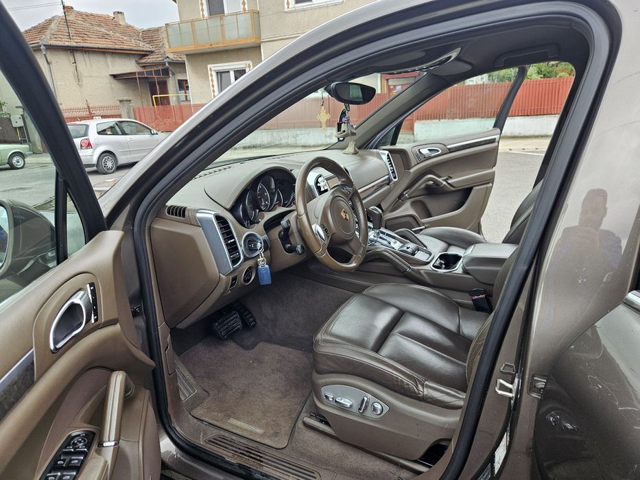 Vand Porche Cayenne 3.0 Diesel 245 CP