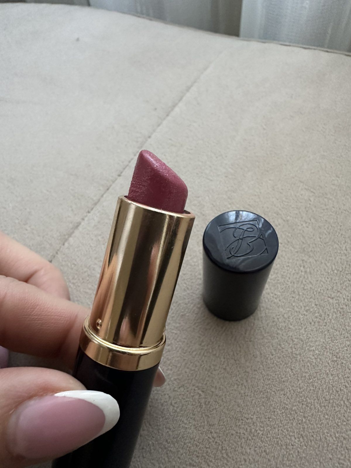 Червило на Estee Lauder