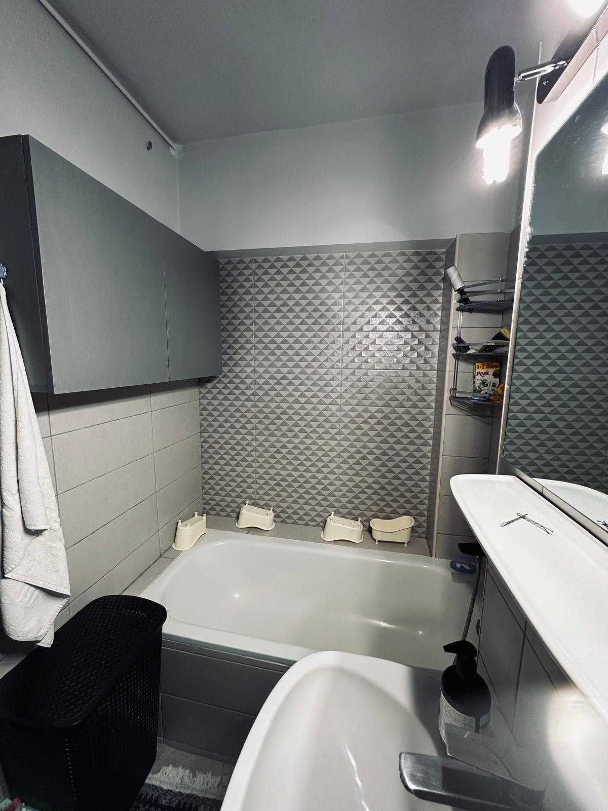 Apartament 2 camere, decomandat, Aleea Motilor, bloc cu lift