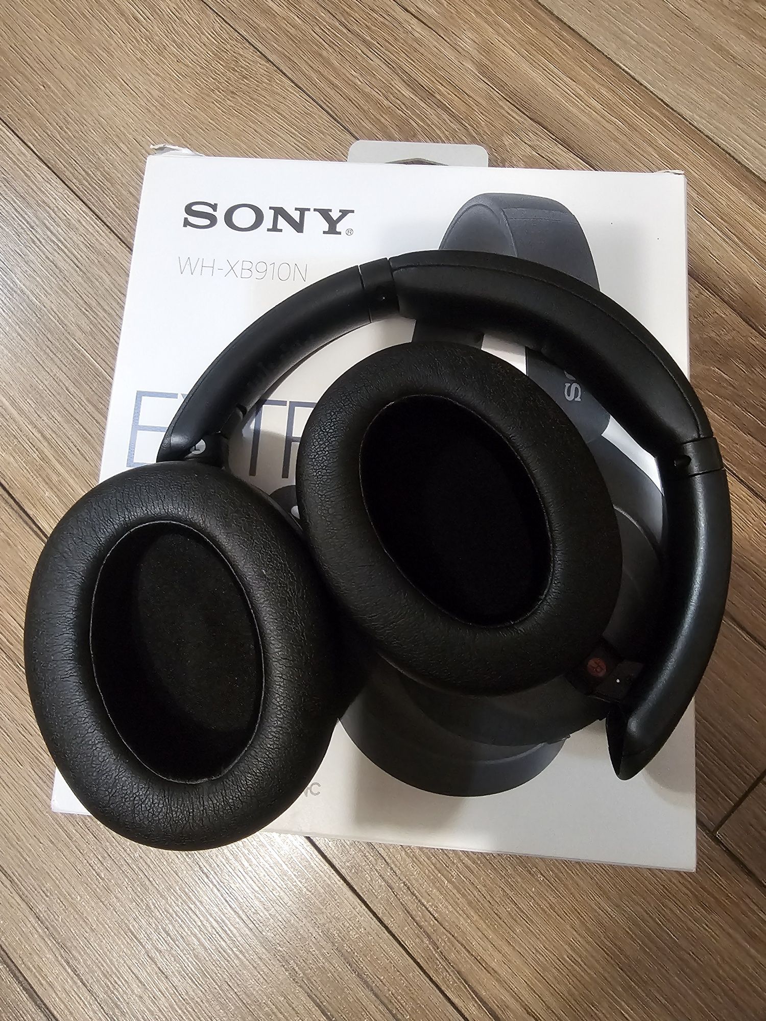 Casti over the ear Sony