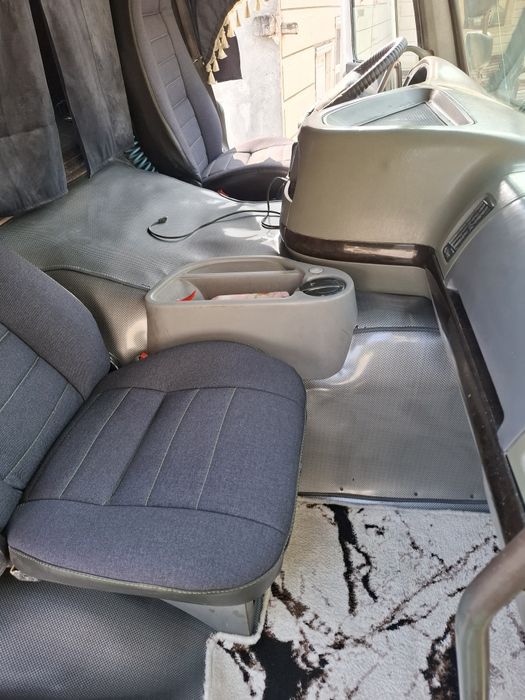 HOWO samasval yuk mashinasi sotiladi