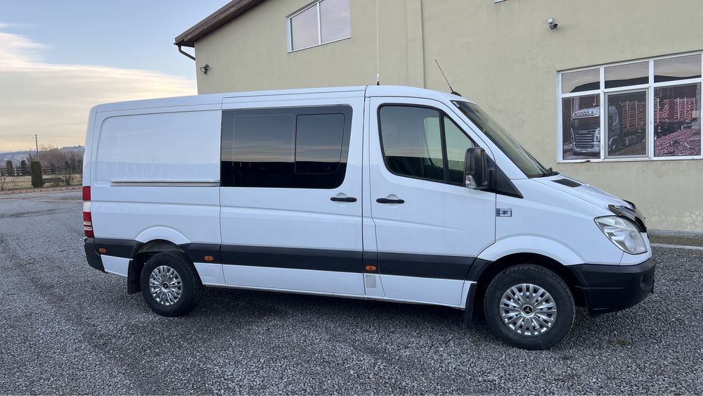 Mercedes Sprinter 319 .7 locuri +marfa.Klima +SPATE PASAGERI Webastoo