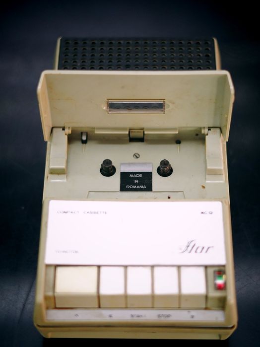 Casetofon portabil românesc Star, făcut la Tehnoton