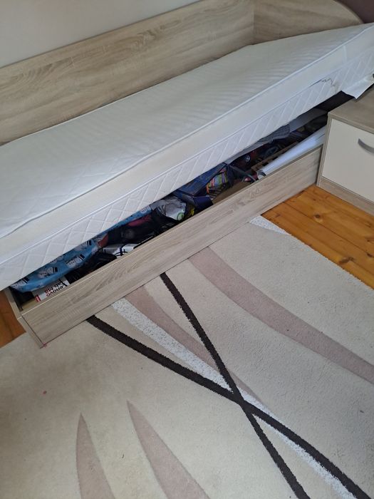 легла 190/90 +матраци