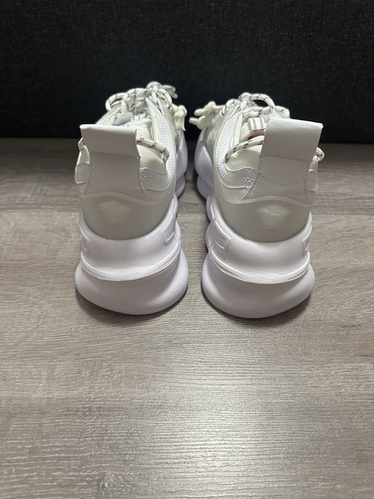 versace chain reaction