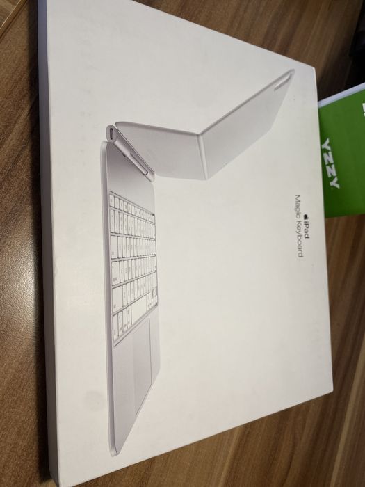 Magic Keyboard White British iPad Pro 13 - inch / Nouă originală |
