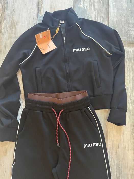 Дамски комплект нов