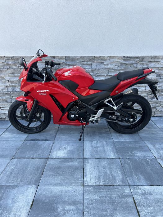Honda Cbr 300r/2013/A2/service nou/impecabila