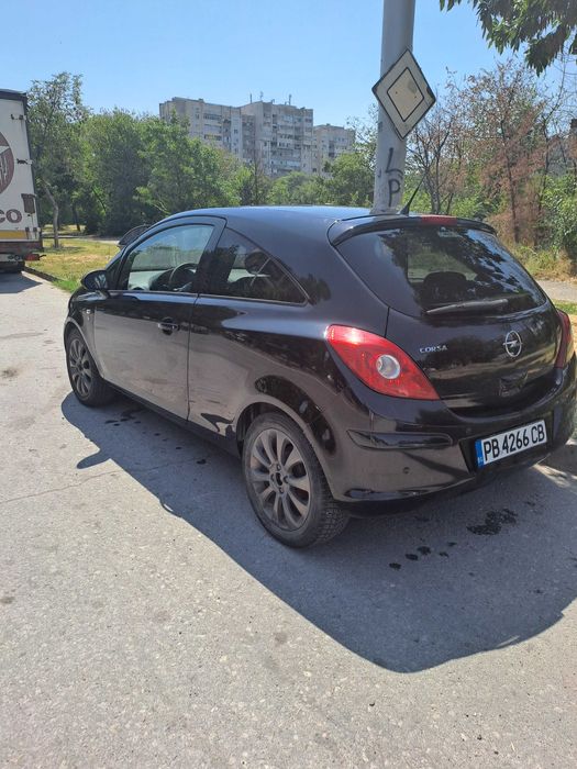 Opel Corsa D - 2010 г.