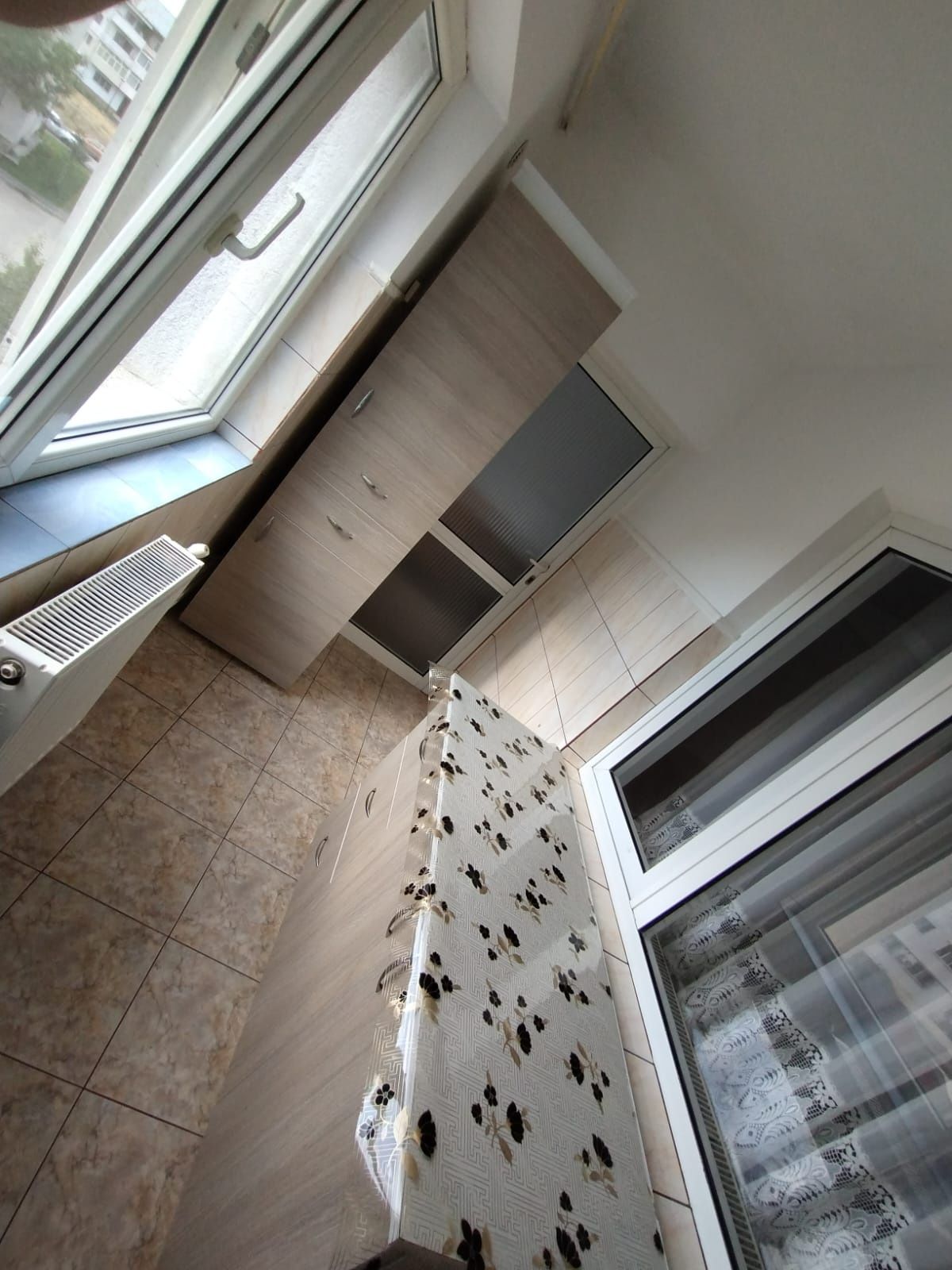 Inchiriez apartament 2 camere