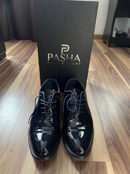 Vand costum ginere “ PASHA MEN”S WEAR”  complet.