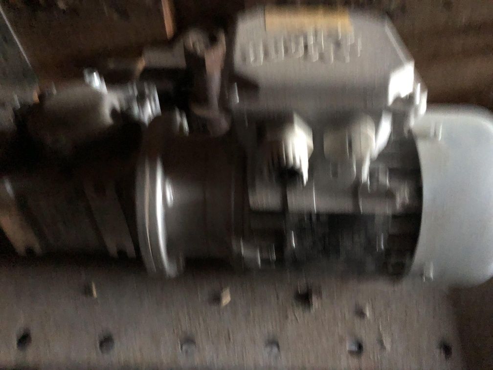 Motor cu reductor trifazat