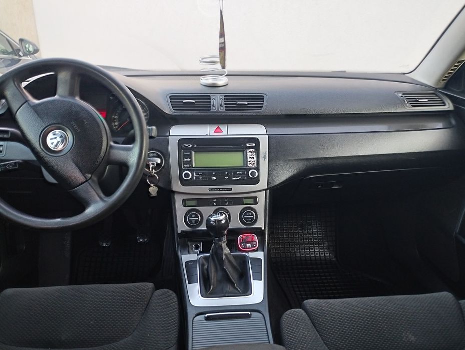Vând schimb vw pasat b6