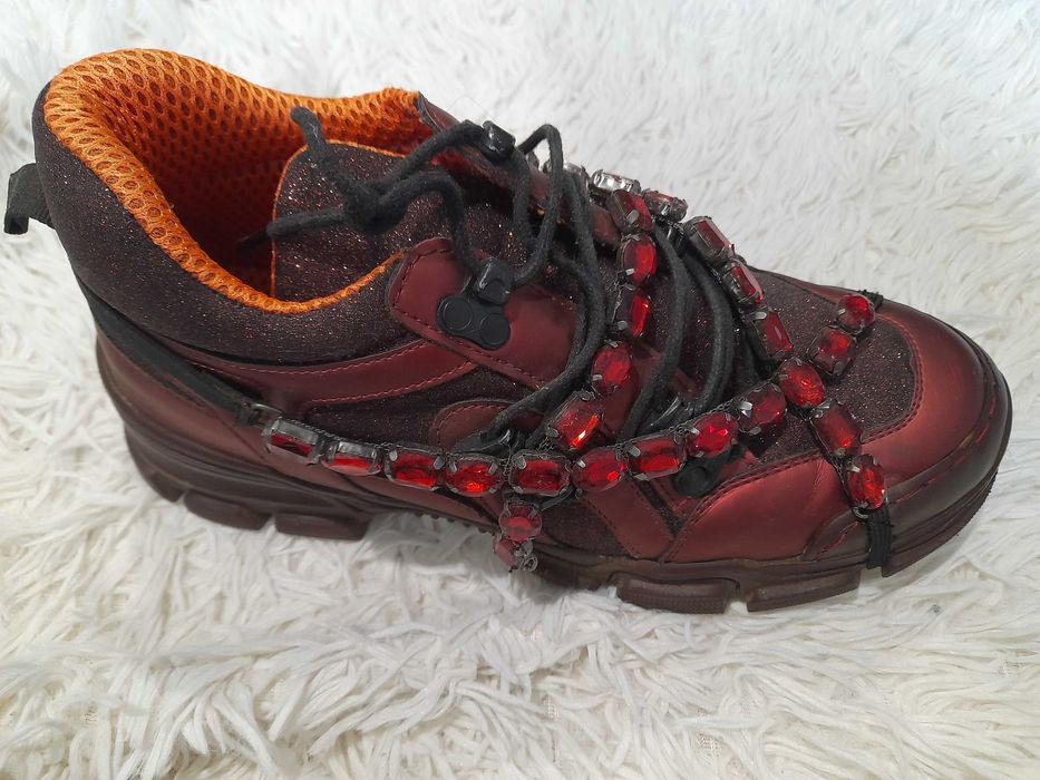 Дамски маратонки с камъчета