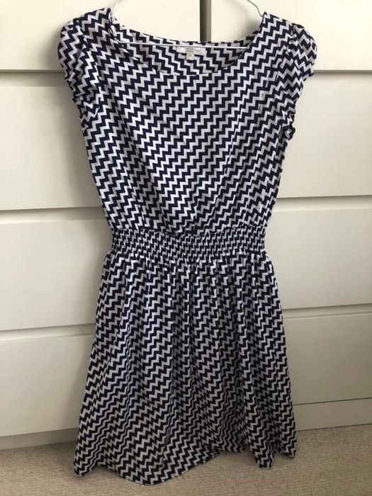 Vand 3 rochii marimea S