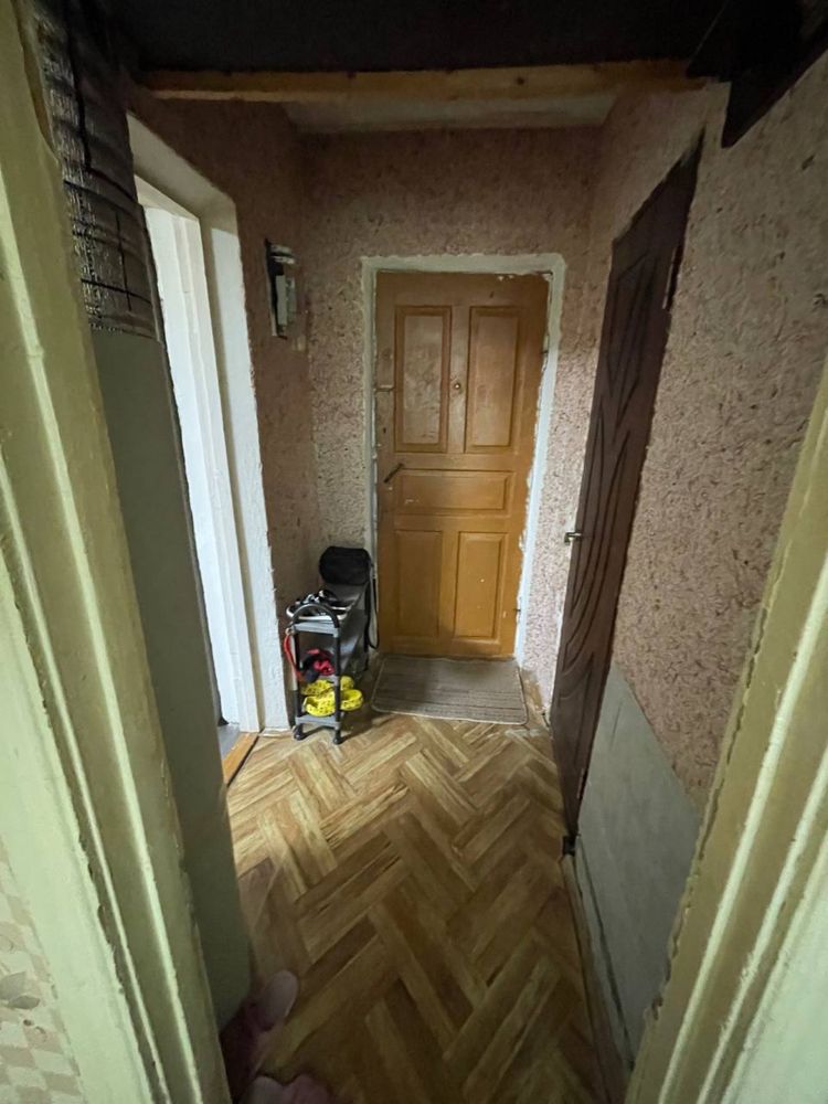 СРОЧНО! АЛМАЛЫК! СВОЯ! Продается 1 ком, 4 эт 4 эт, район Космос.