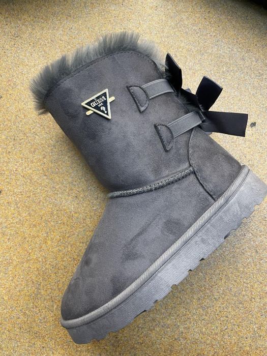 Ghete ugg ,noi cu eticheta