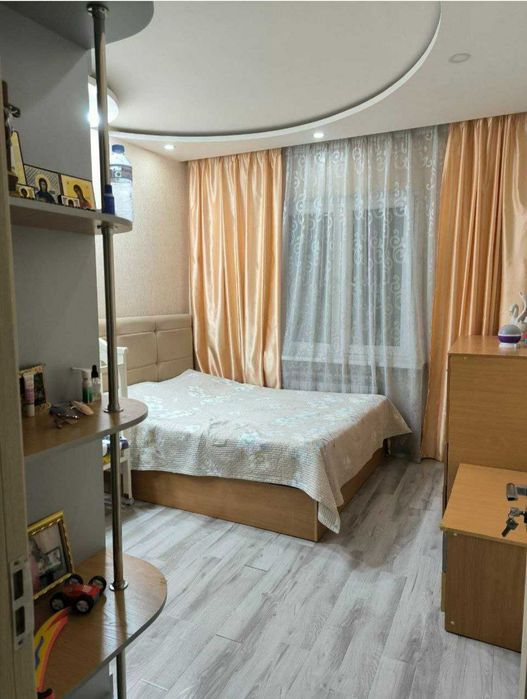 Квартира продаётся Чиланзар 14 квартал 2в3/3/4 улучшенная 60м2 школа