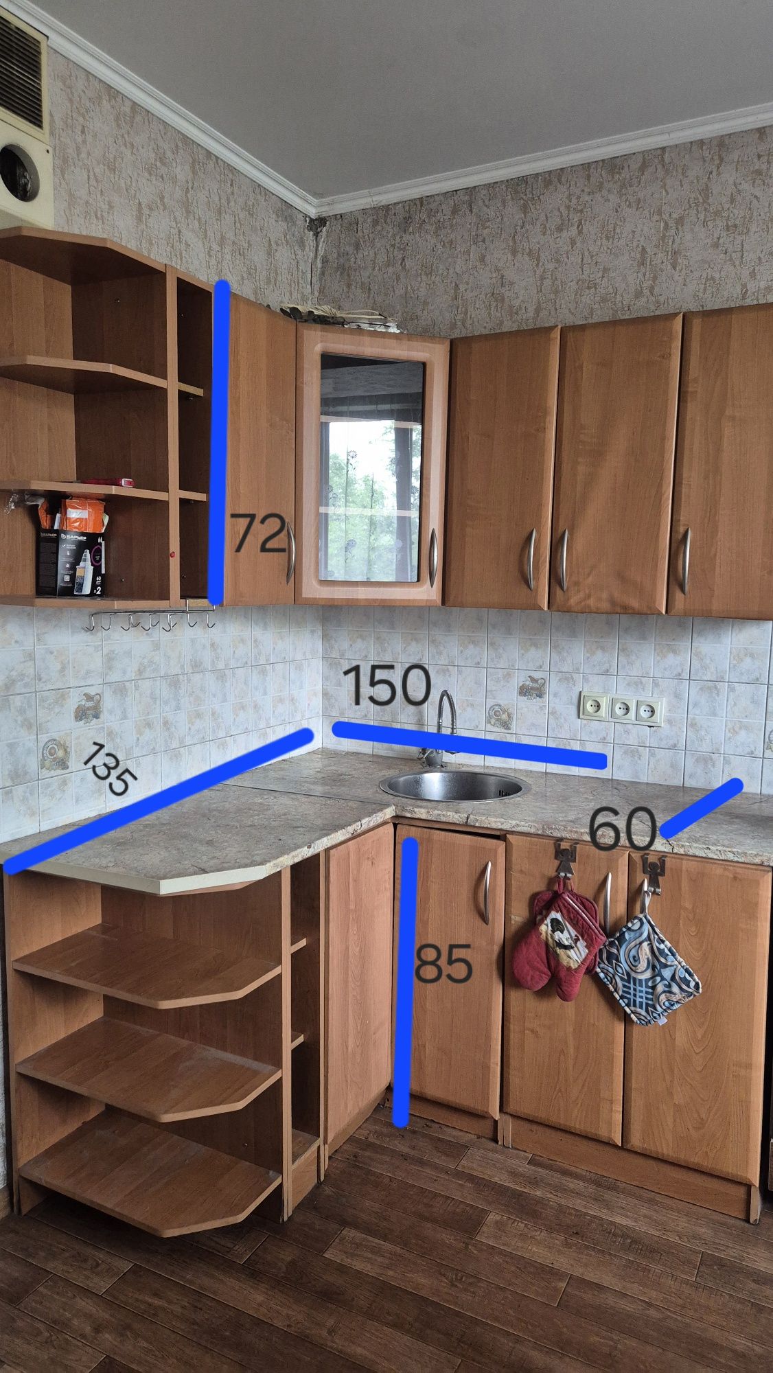 Продам угловую кухню