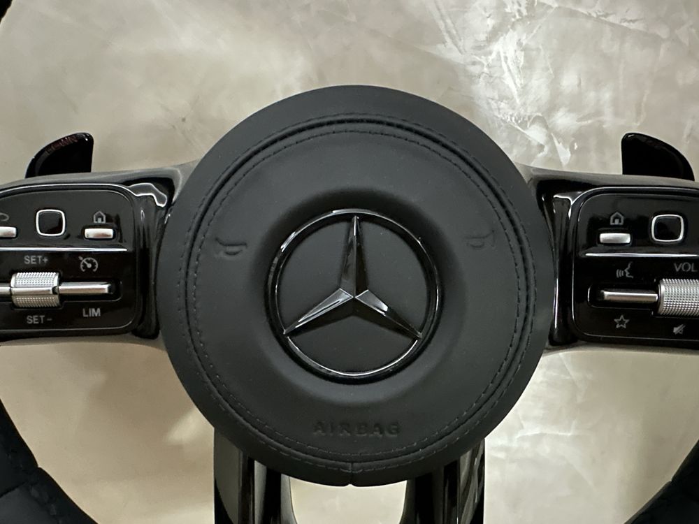 Mercedes ////AMG волан 2017+