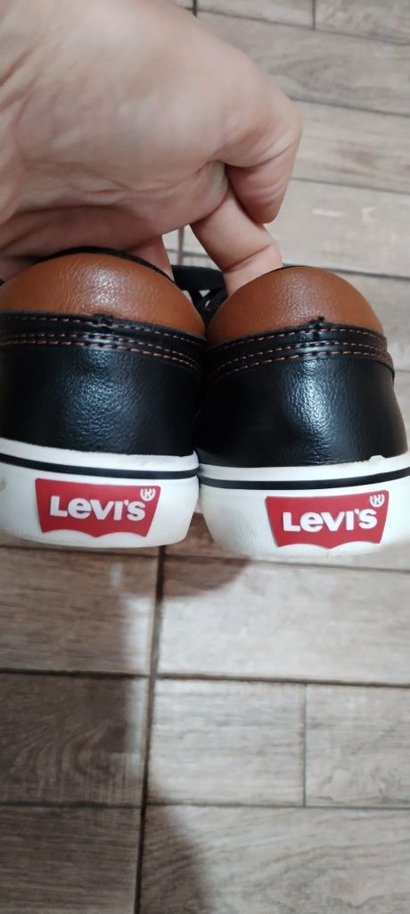 Teniși Levis Nr 42