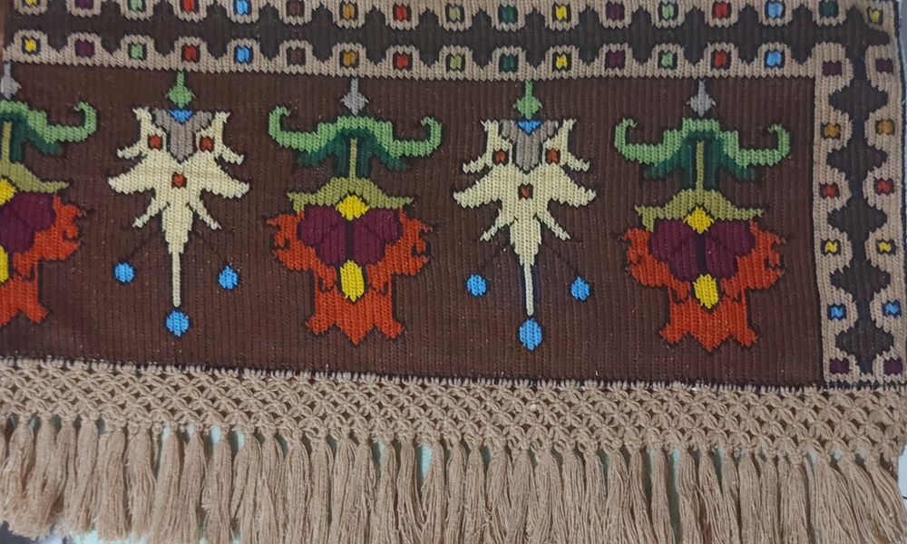 Tesături tradiționale Maramureș – piese rare, păstrate impecabil