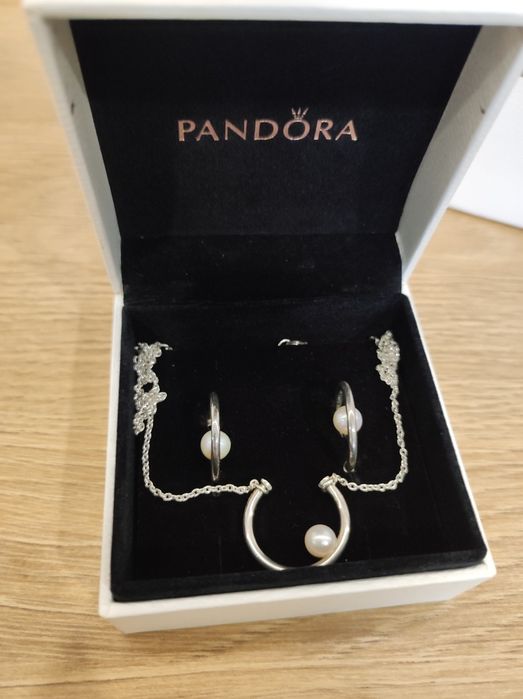 Pandora Сет обици и колие с перли
