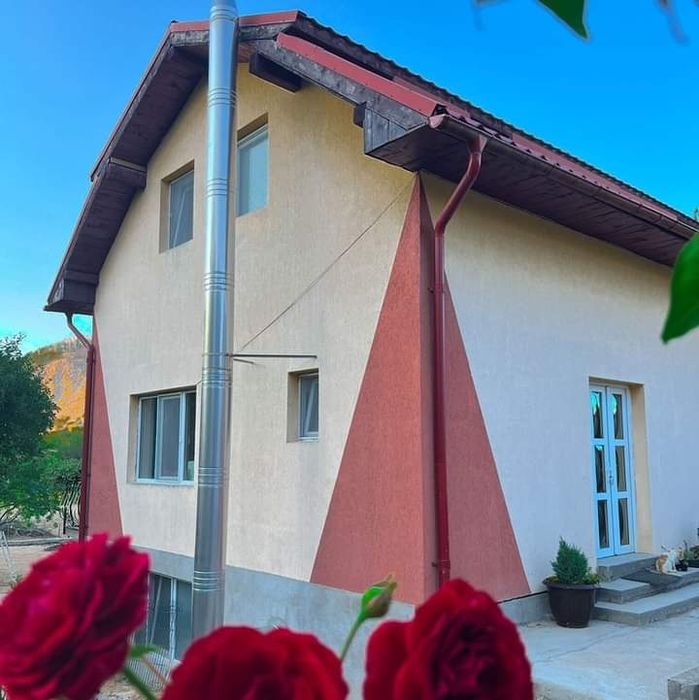 Camere de închiriat “Trandafirilor” (Cabana cu piscina in Jud. Cluj