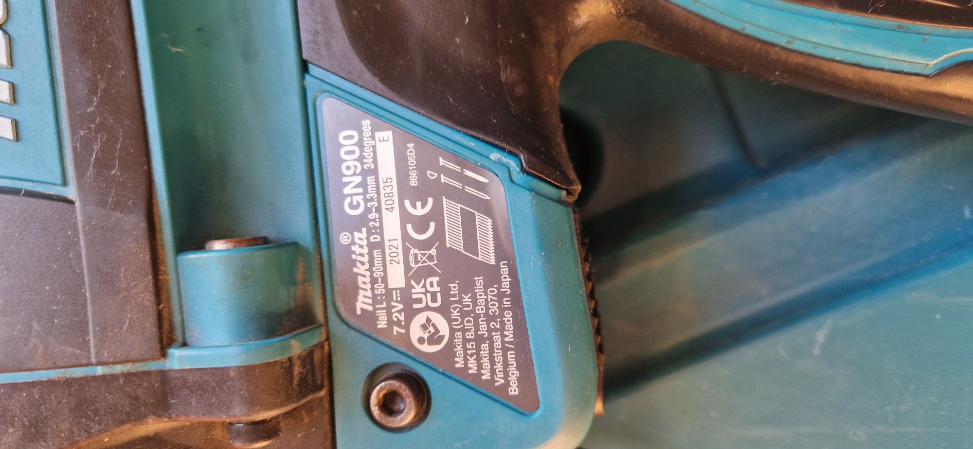Pistol cuie Makita